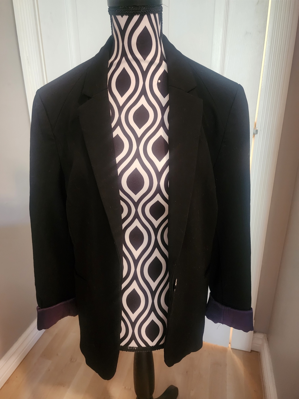 Mexx Black Blazer with Black-and-White Patterned Lining